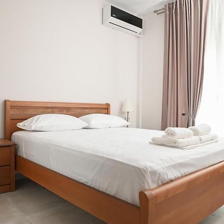 Faidra Apartments Néa Péramos Eksteriør bilde