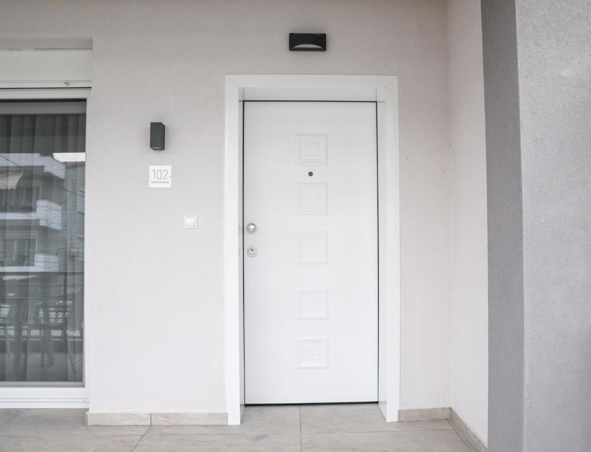 Faidra Apartments Néa Péramos Eksteriør bilde