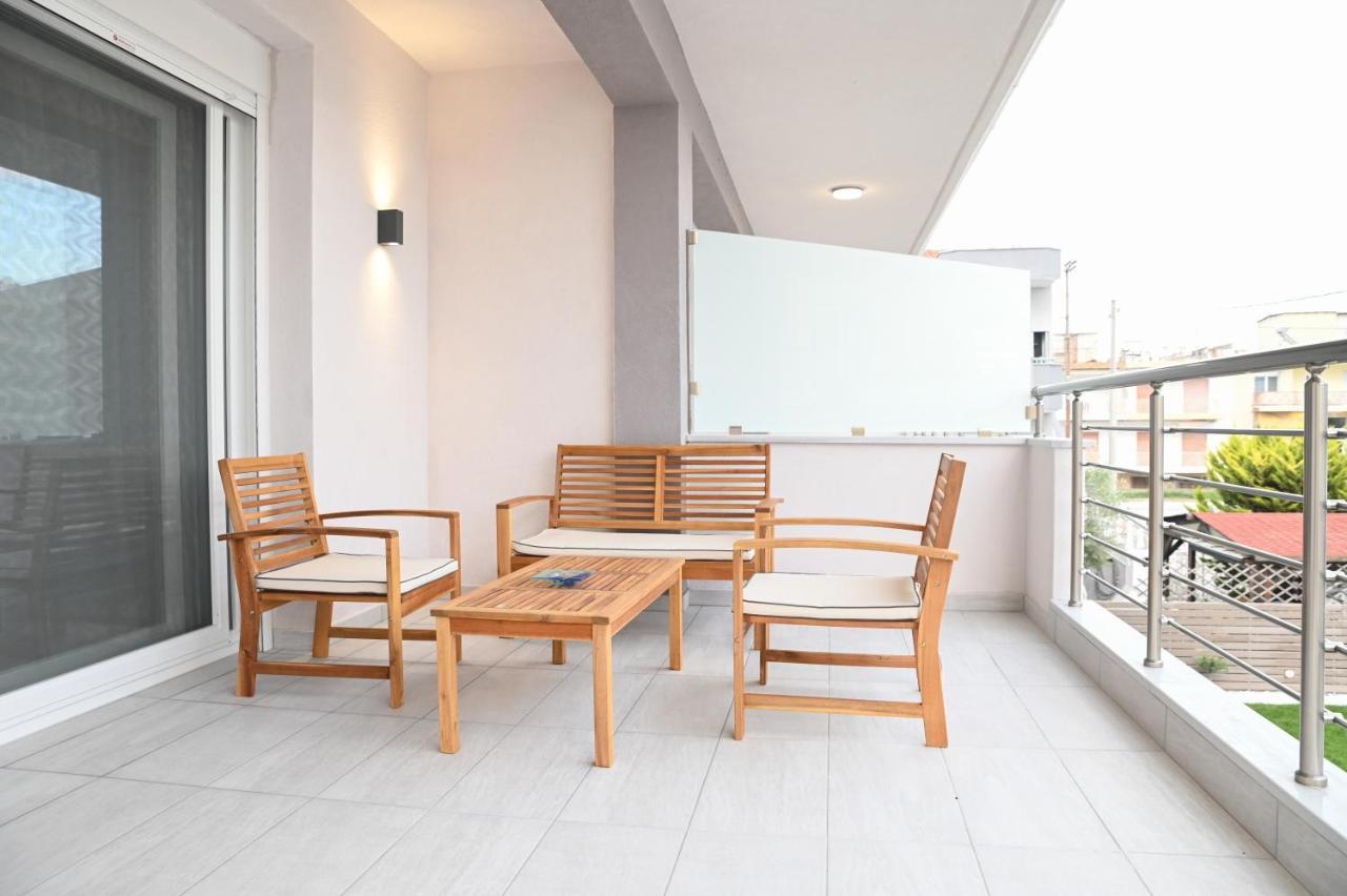 Faidra Apartments Néa Péramos Eksteriør bilde