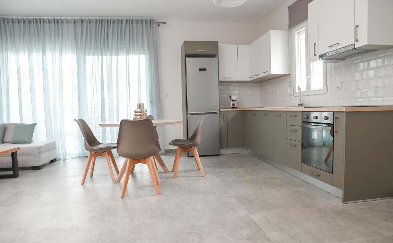 Faidra Apartments Néa Péramos Eksteriør bilde
